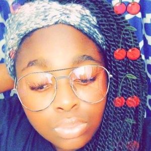 Meet your Posher, Christin